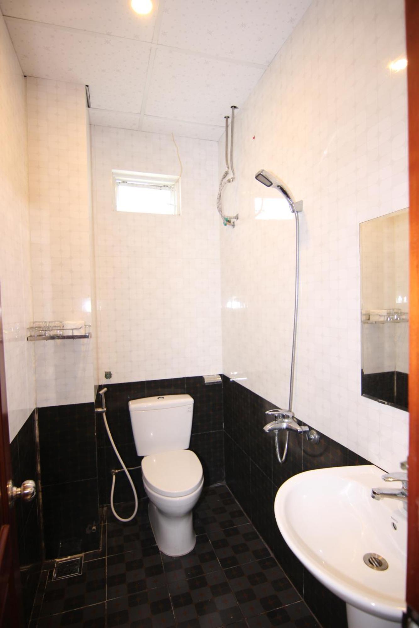 Khanh Vinh Hotel Дананг Екстер'єр фото